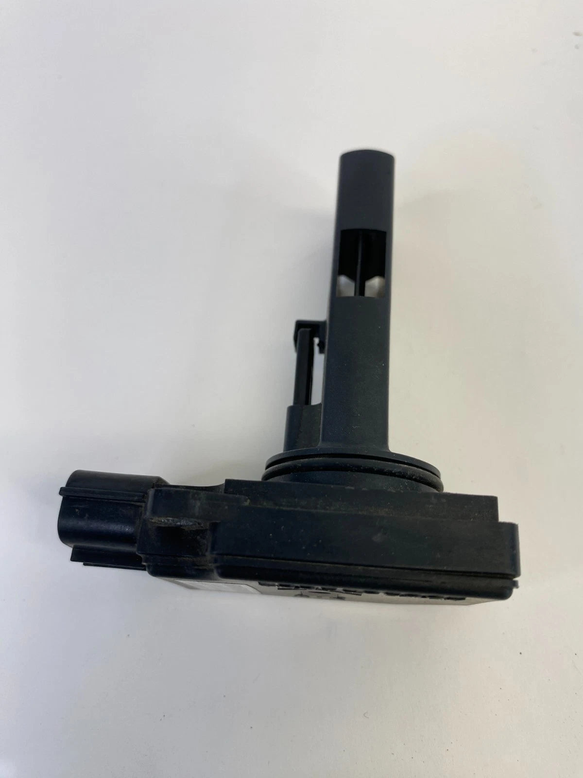 2011-2014 Mitsubishi Outlander Sport Air Mass Flow Meter Sensor MAF MR985187