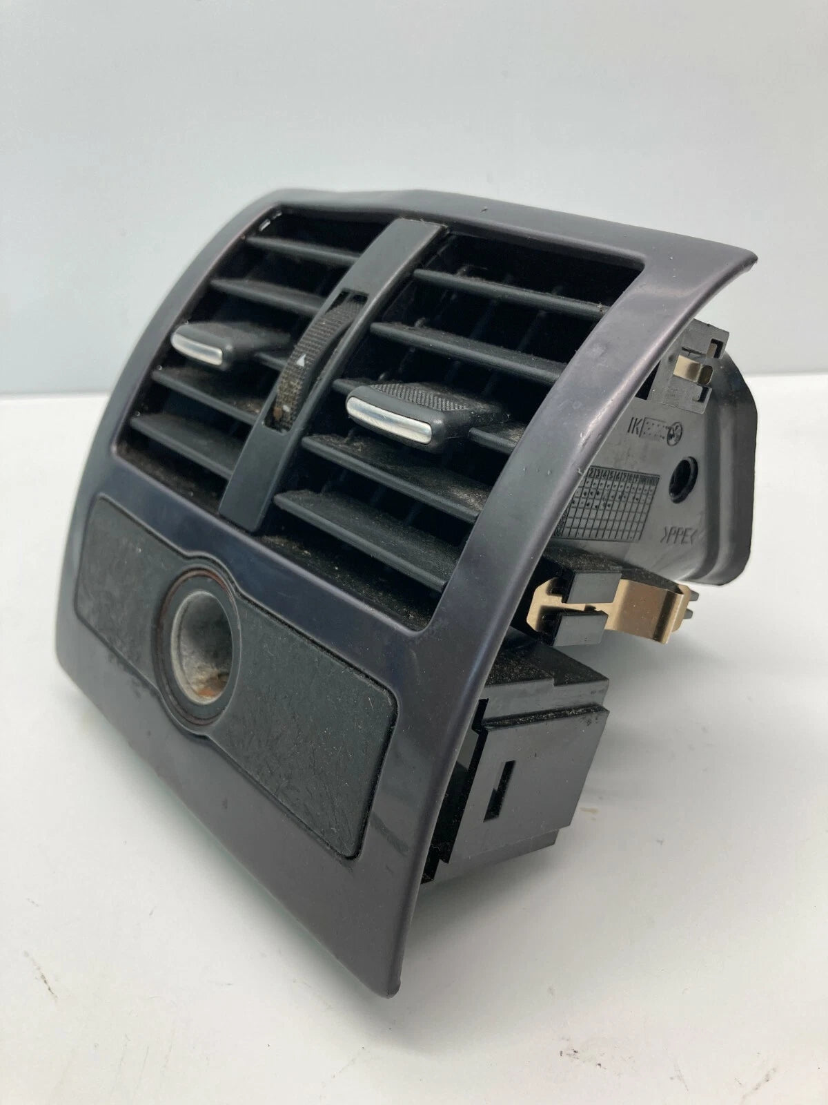 1998-2001 AUDI A6 QUATTRO REAR CENTER CONSOLE AC A/C HEATER AIR VENT OEM