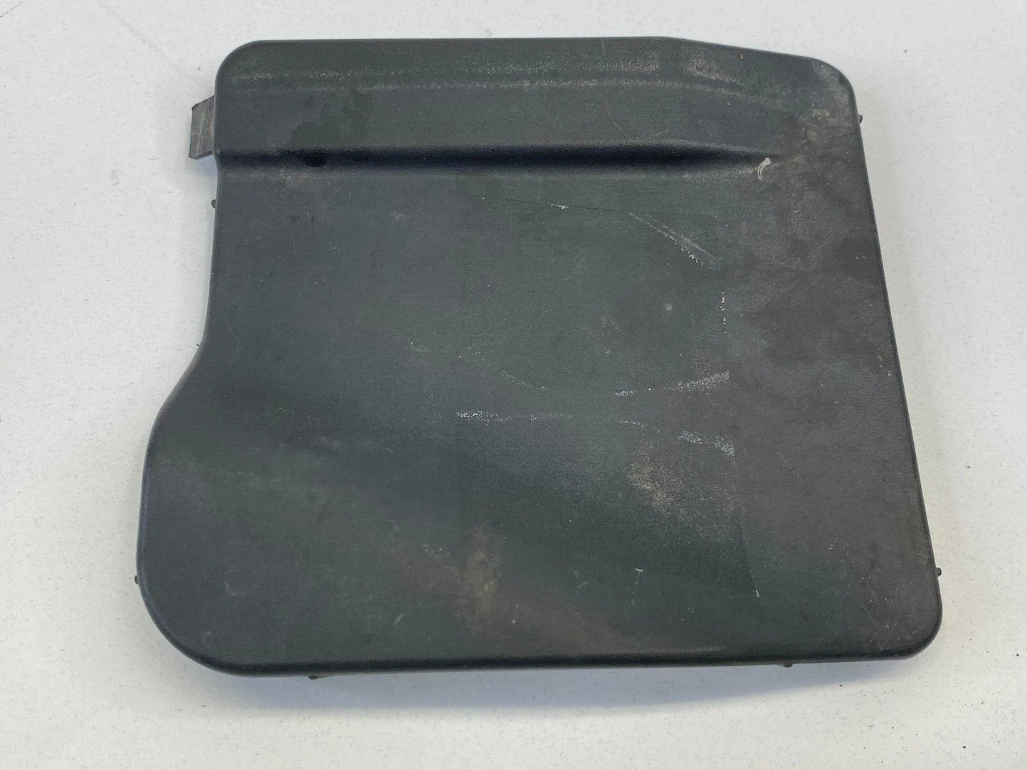 2003-2007 NISSAN MURANO RIGHT SIDE WIPER BONNET STRUT BOLTS ACCESS COVER TRIM