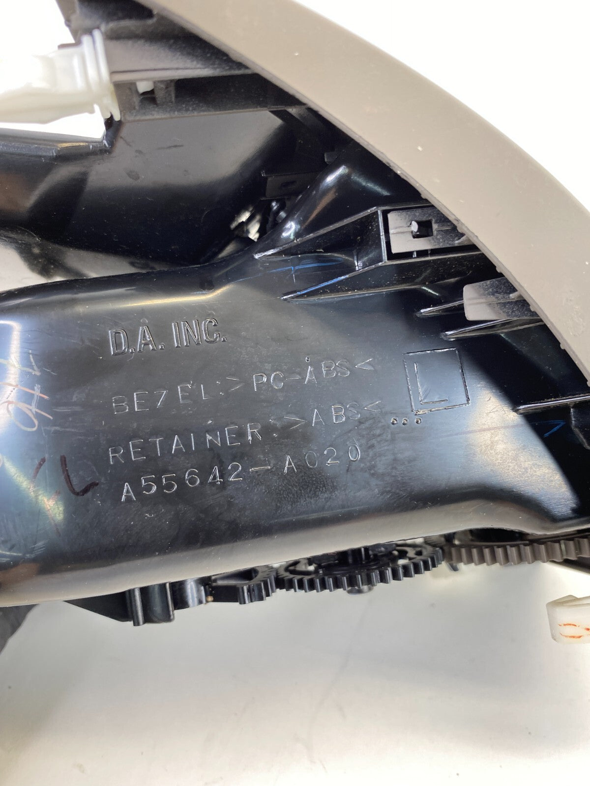 2002-2006 Toyota Camry Dash Left Driver Side AC Air Vent Grille 55650-AA020