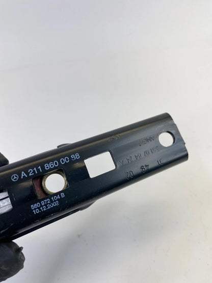 03 04 05 06 MERCEDES-BENZ E500 FRONT RIGHT SEAT BELT HEIGHT ADJUSTER A2118600088