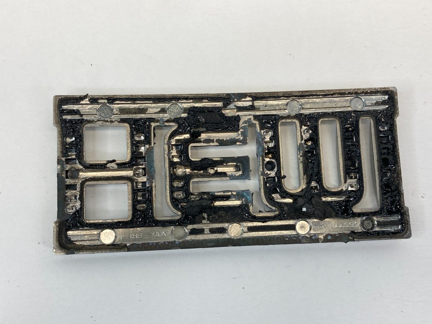 03-05 Dodge RAM 2500 5.7L Hemi Mangum Left Or Right Emblem Nameplate 55077661AA