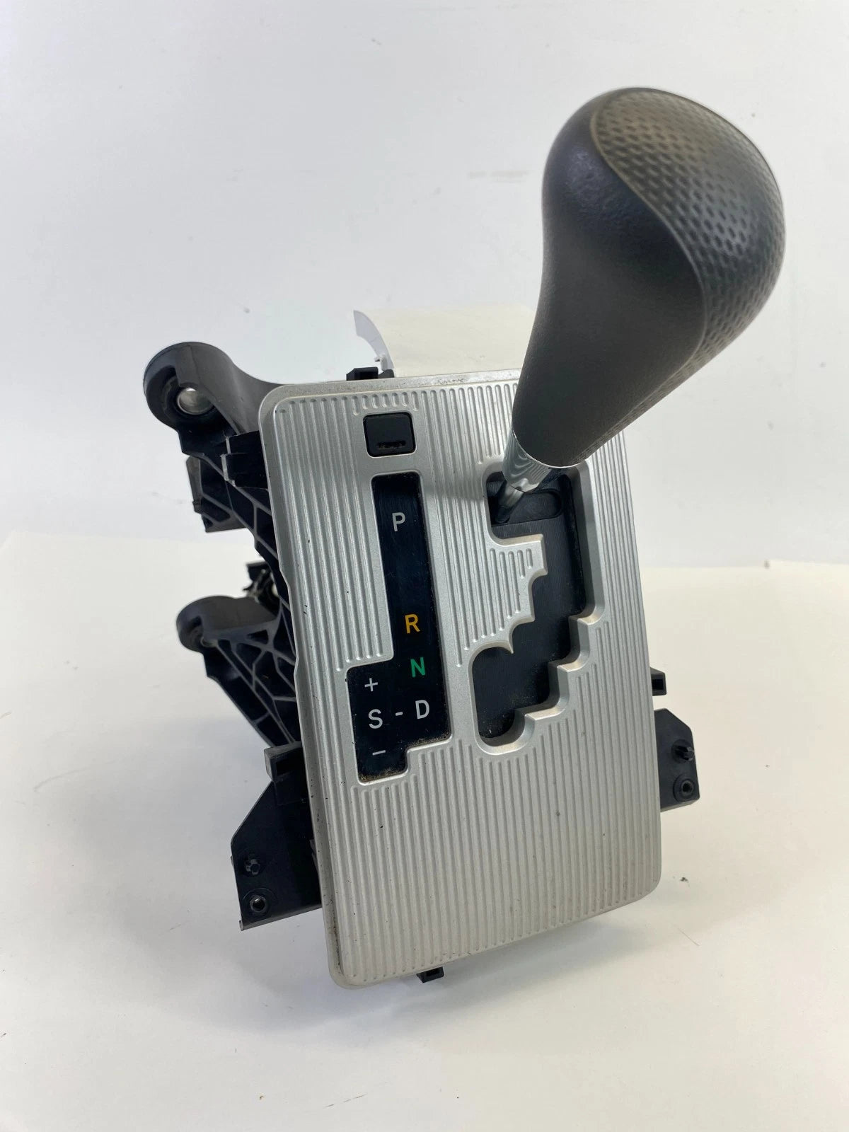 2008-2015 SCION XB AUTOMATIC FLOOR GEAR SHIFTER SHIFT LEVER SELECTOR ASSEMBLY