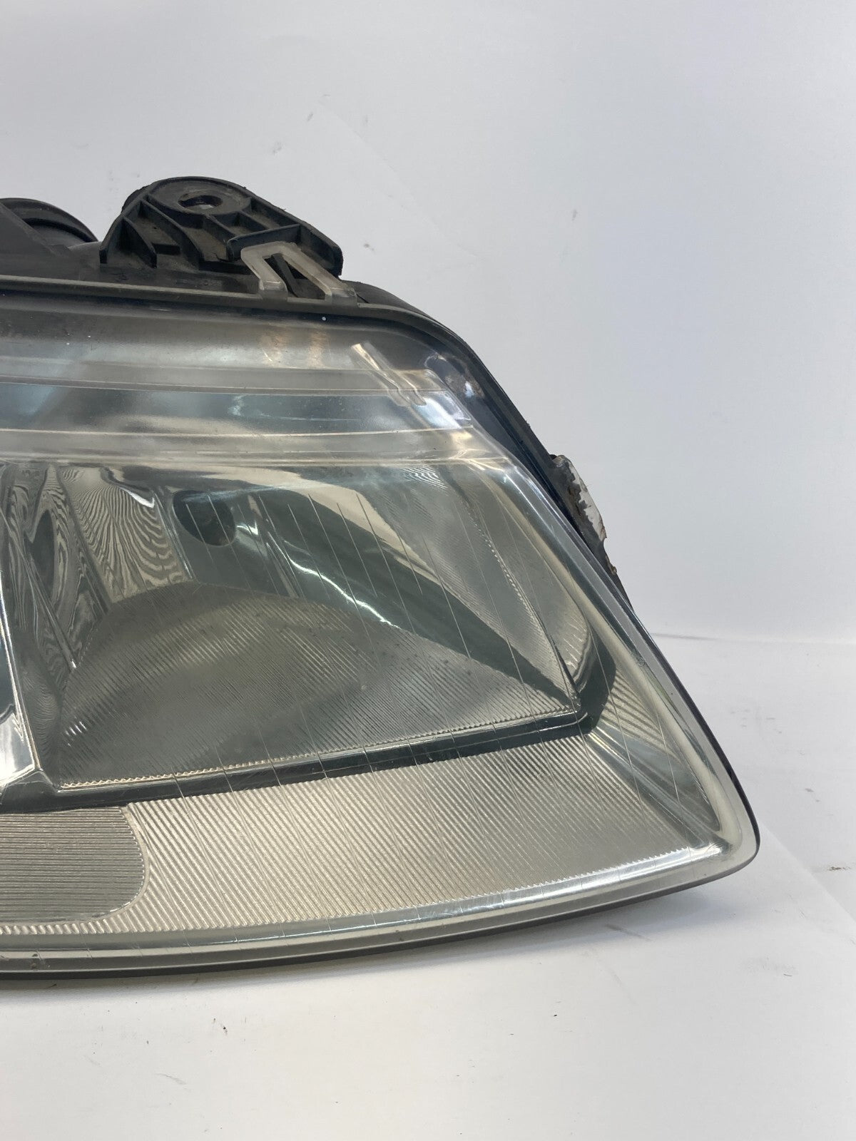 2003-2007 Saab 9-3 Front Right Passenger Side Headlight Headlamp Halogen OEM