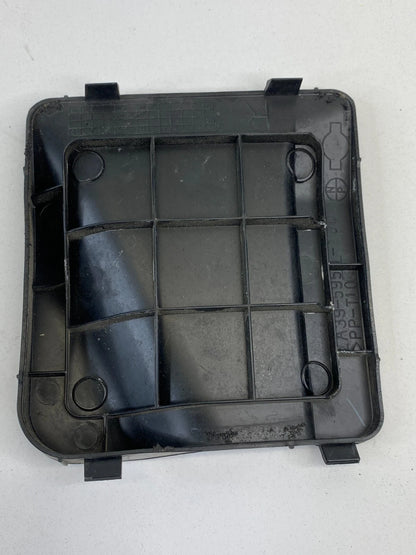 2003-2007 NISSAN MURANO RIGHT SIDE WIPER BONNET STRUT BOLTS ACCESS COVER TRIM