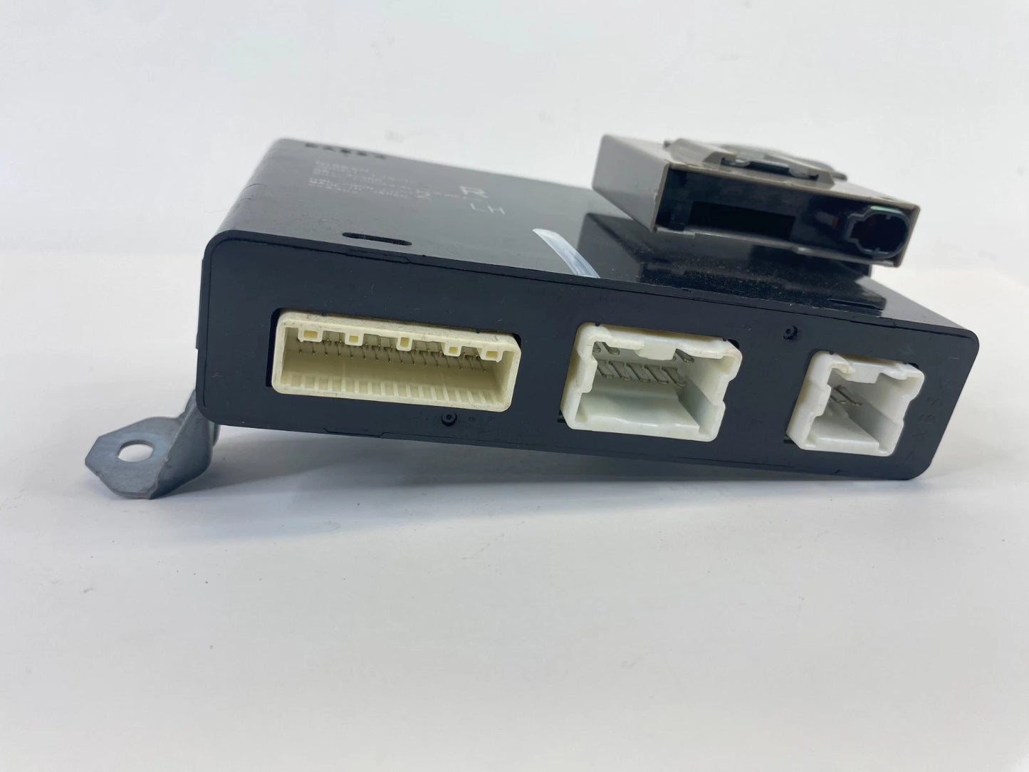 2014 2015 2016 2017 Nissan Quest Left Sliding Door Control Module 285D1-1JA1D