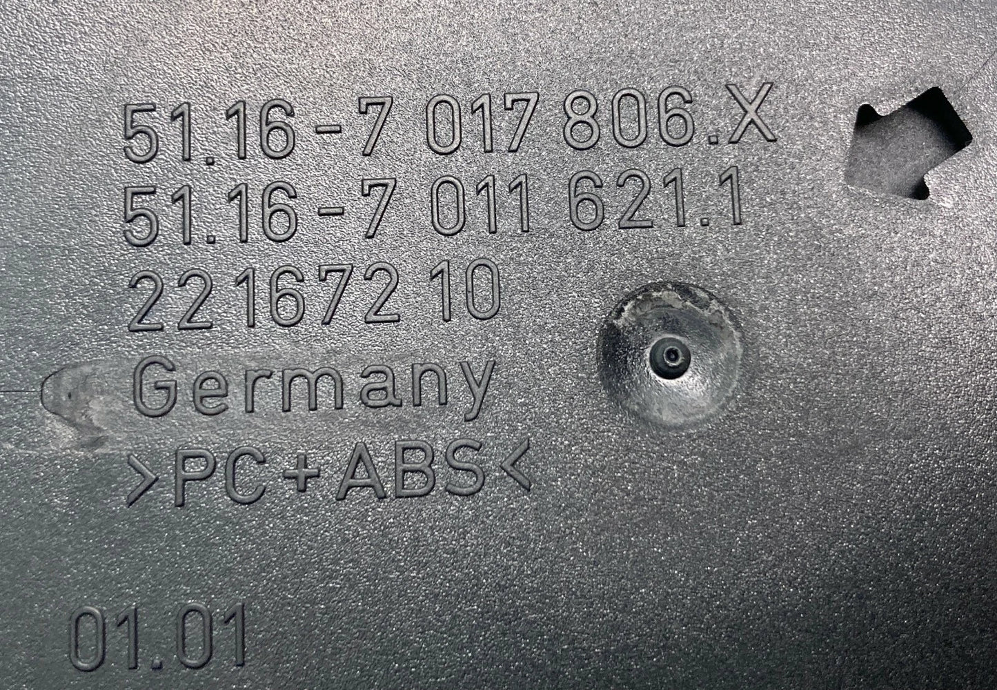 2002-2005 BMW 745LI 745I CENTER CONSOLE CD DISC HOLDER BOX 51-16-7-011-621 OEM