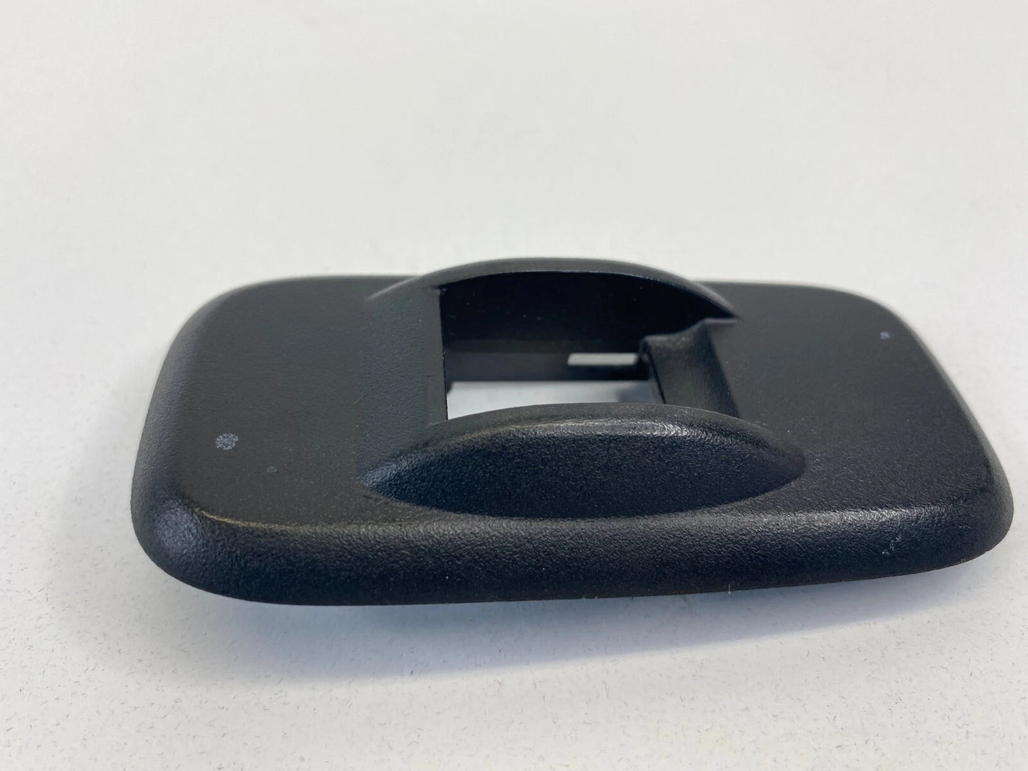 2005-2008 SAAB 9-7X REAR LEFT SIDE WINDOW SWITCH TRIM BEZEL 800983 OEM