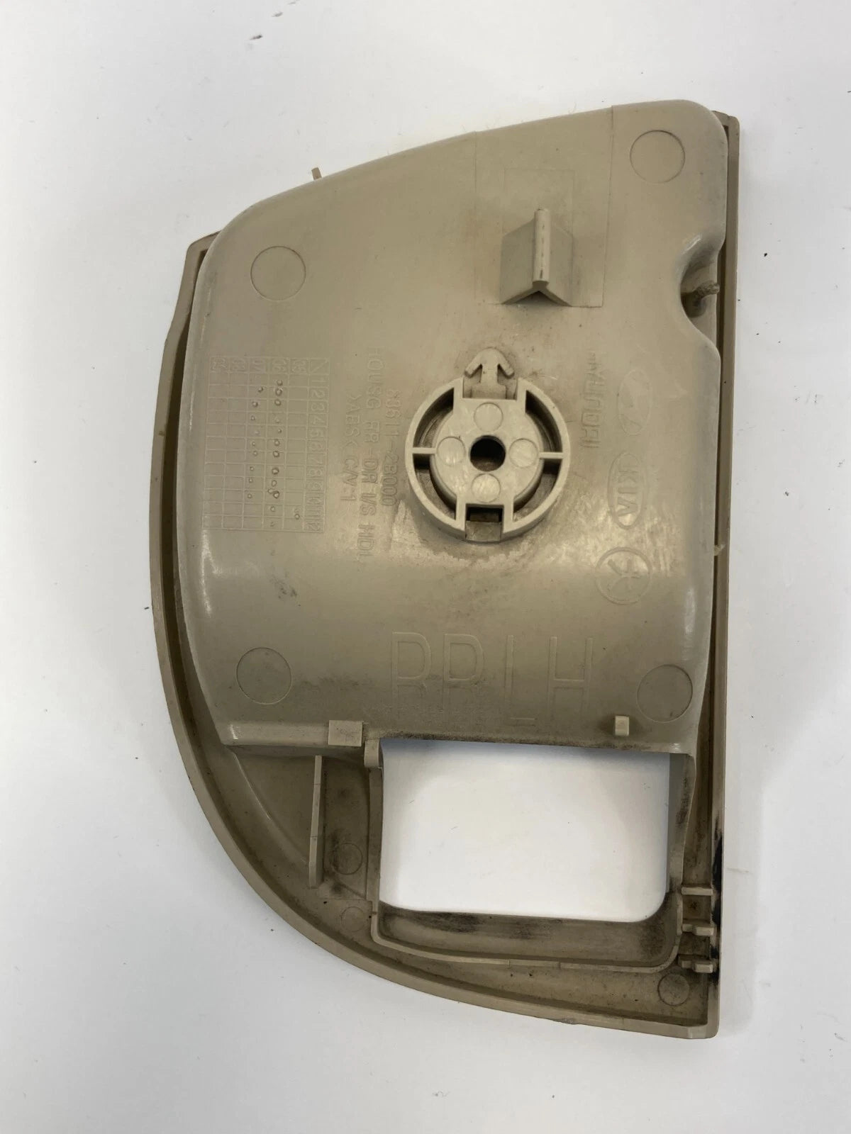 07-09 HYUNDAI SANTA FE REAR LEFT INTERIOR DOOR HANDLE BEZEL COVER 83611-2B000