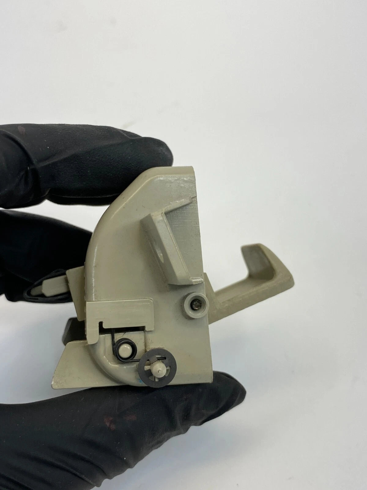 2003-2008 INFINITI G35 BACK REAR ROOF LEFT INNER ROOF HANGER HOOK CLIP TRIM OEM