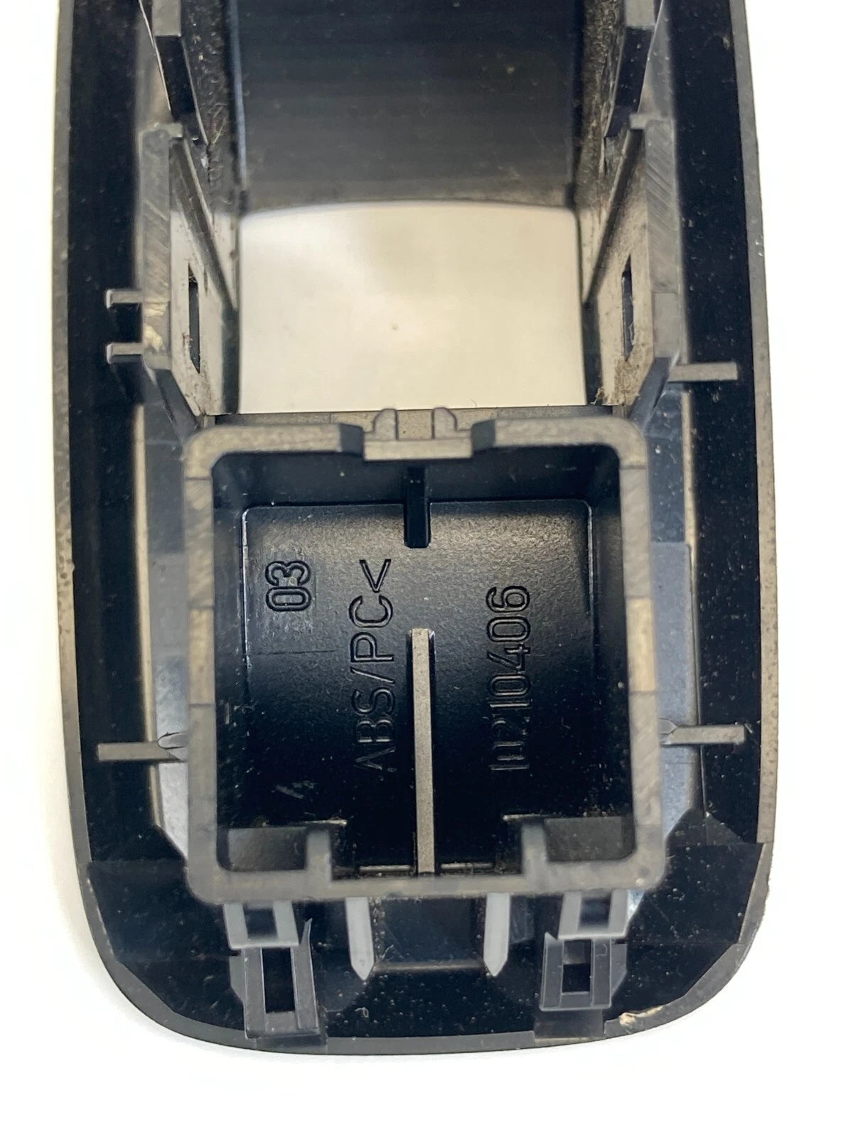 2014-2019 FORD FIESTA REAR LEFT SIDE WINDOW SWITCH BEZEL TRIM COVER OEM