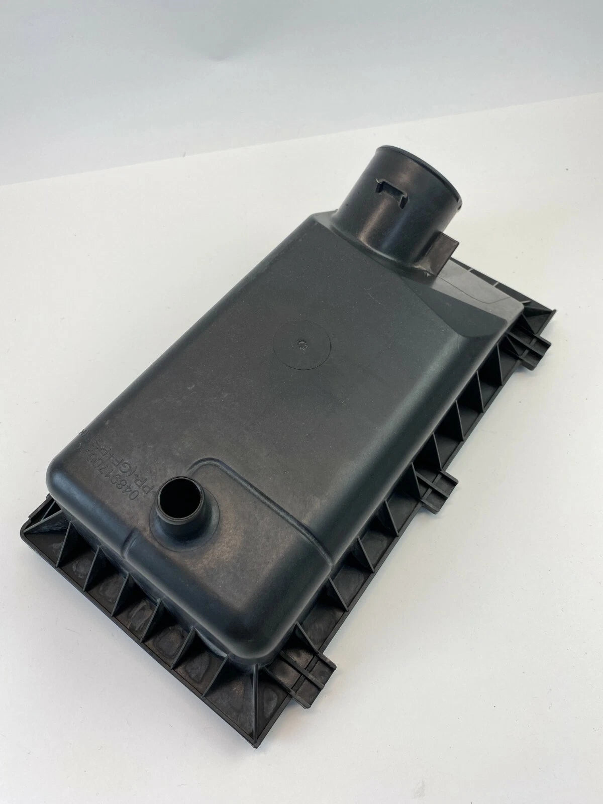 2007-2009 DODGE CALIBER 2.0L AIR INTAKE CLEANER UPPER LID COVER OEM 04891700AC