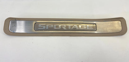 2005-2010 KIA SPORTAGE REAR LEFT DOOR STEP SCUFF SILL PLATE TRIM 85886-1F000 OEM