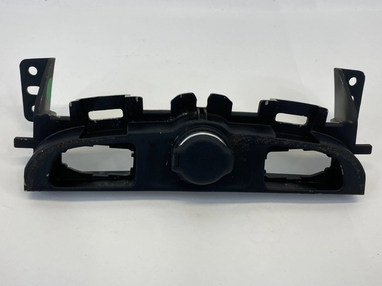 2013-2015 CHEVROLET MALIBU DASH POWER OUTLET W/ BEZEL TRIM PANEL COVER OEM