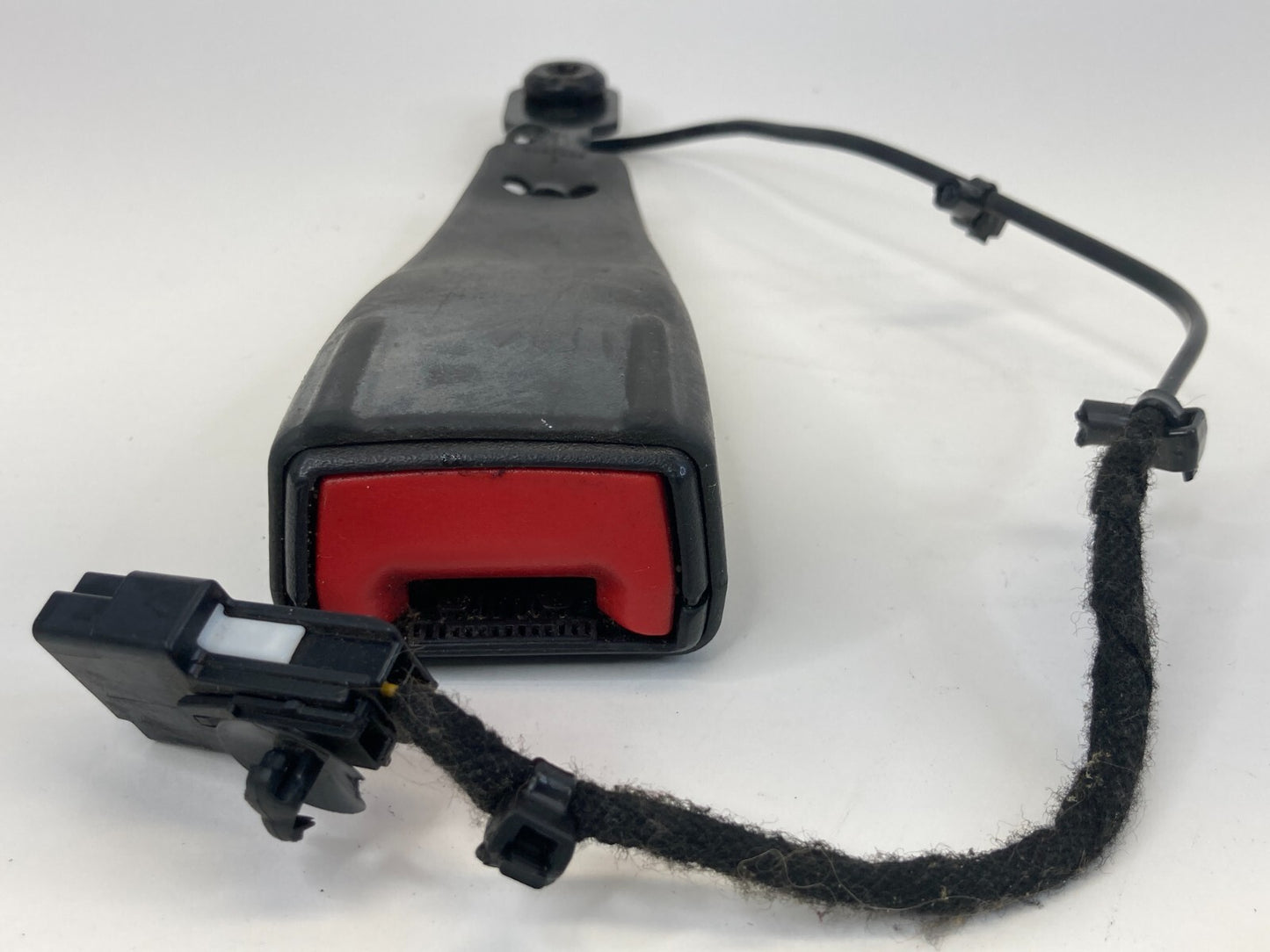 11-16 Chevrolet Cruze 2016 Cruze Limited Front Left Driver Side Seat Belt Buckle