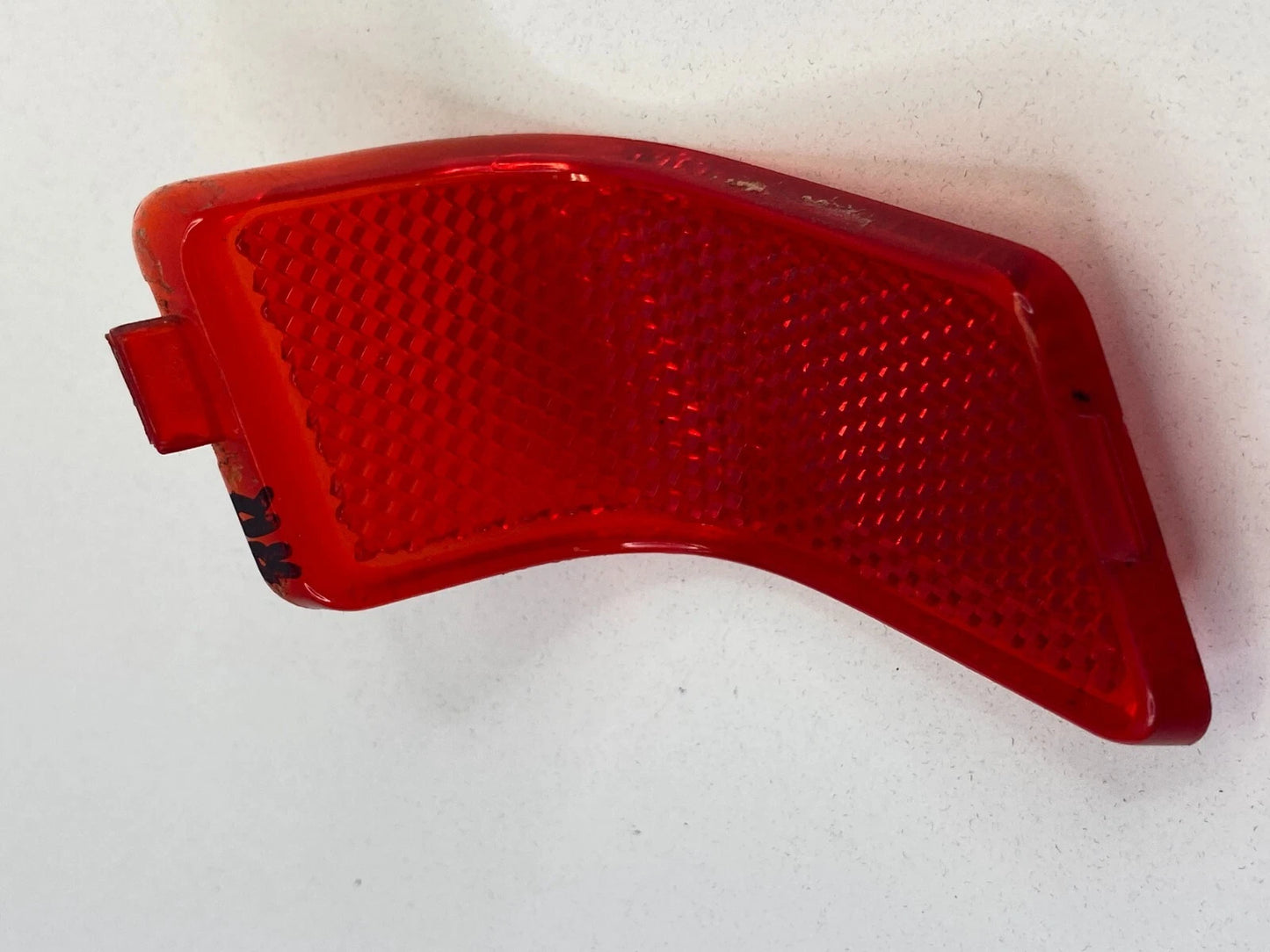 2004-2008 CHRYSLER PACIFICA REAR RIGHT SIDE INTERIOR DOOR LIGHT LAMP REFLECTOR