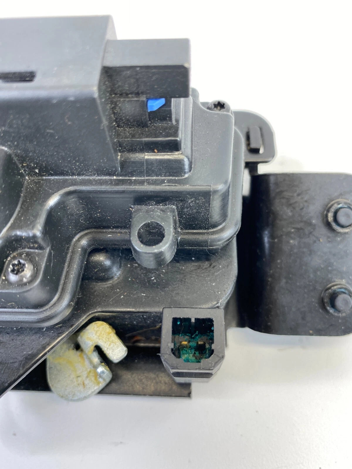 2007-2012 DODGE CALIBER REAR TRUNK LIFTGATE LATCH LID LOCK ACTUATOR OEM