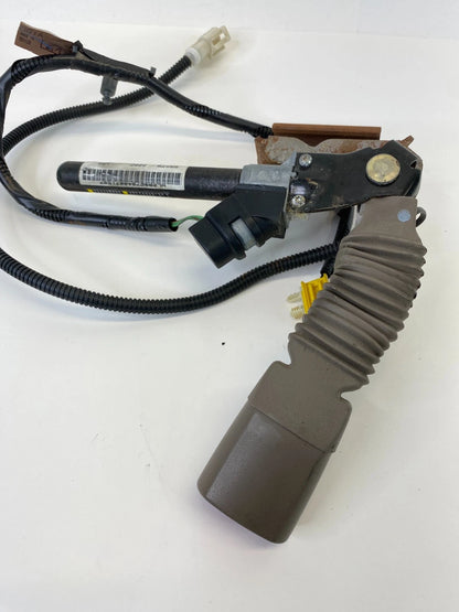 03-05 MOUNTAINEER 04 05 EXPLORER FRONT LEFT DRIVER SIDE SEAT BELT BUCKLE END OEM