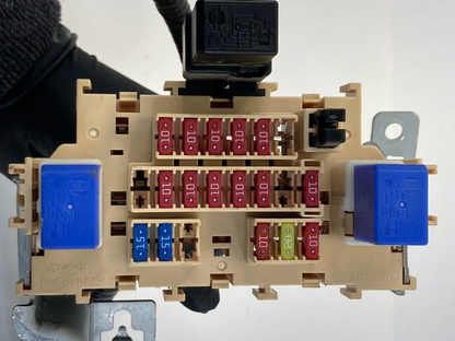 08 09 10 11 12 13 Nissan Rogue 2.5L AT Dash Fuse Box Relay Junction Block OEM