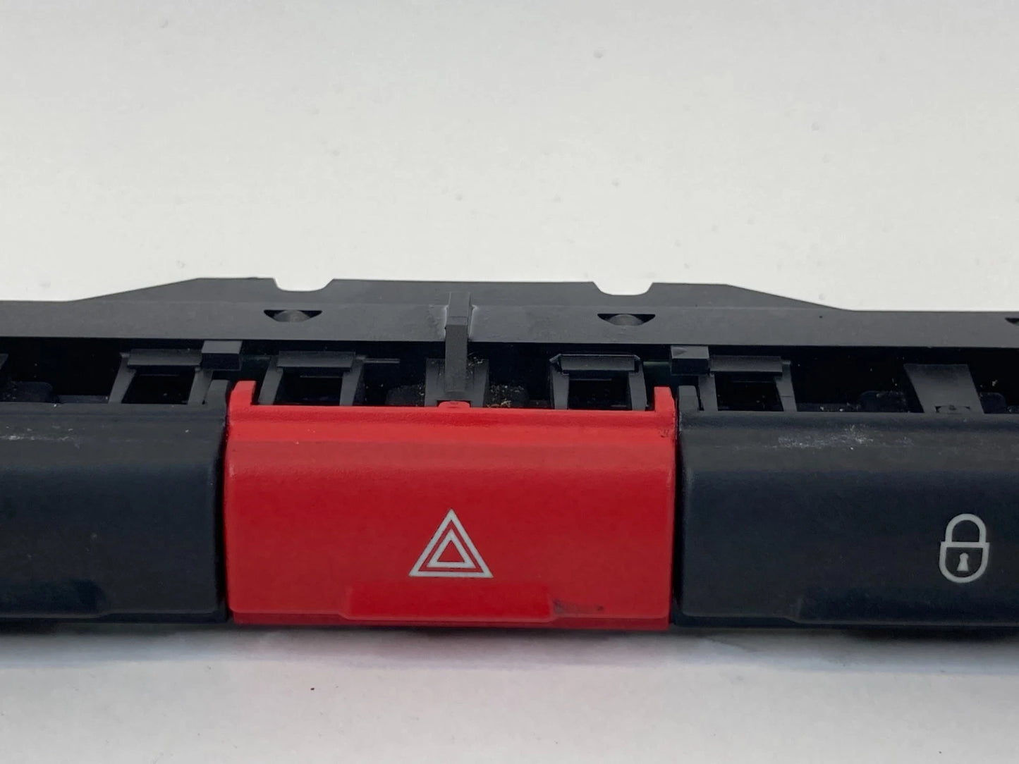 2008-2012 LAND ROVER LR2 FR CENTER DASH HAZARD DOOR LOCK SWITCH OEM 6H5213D734AC