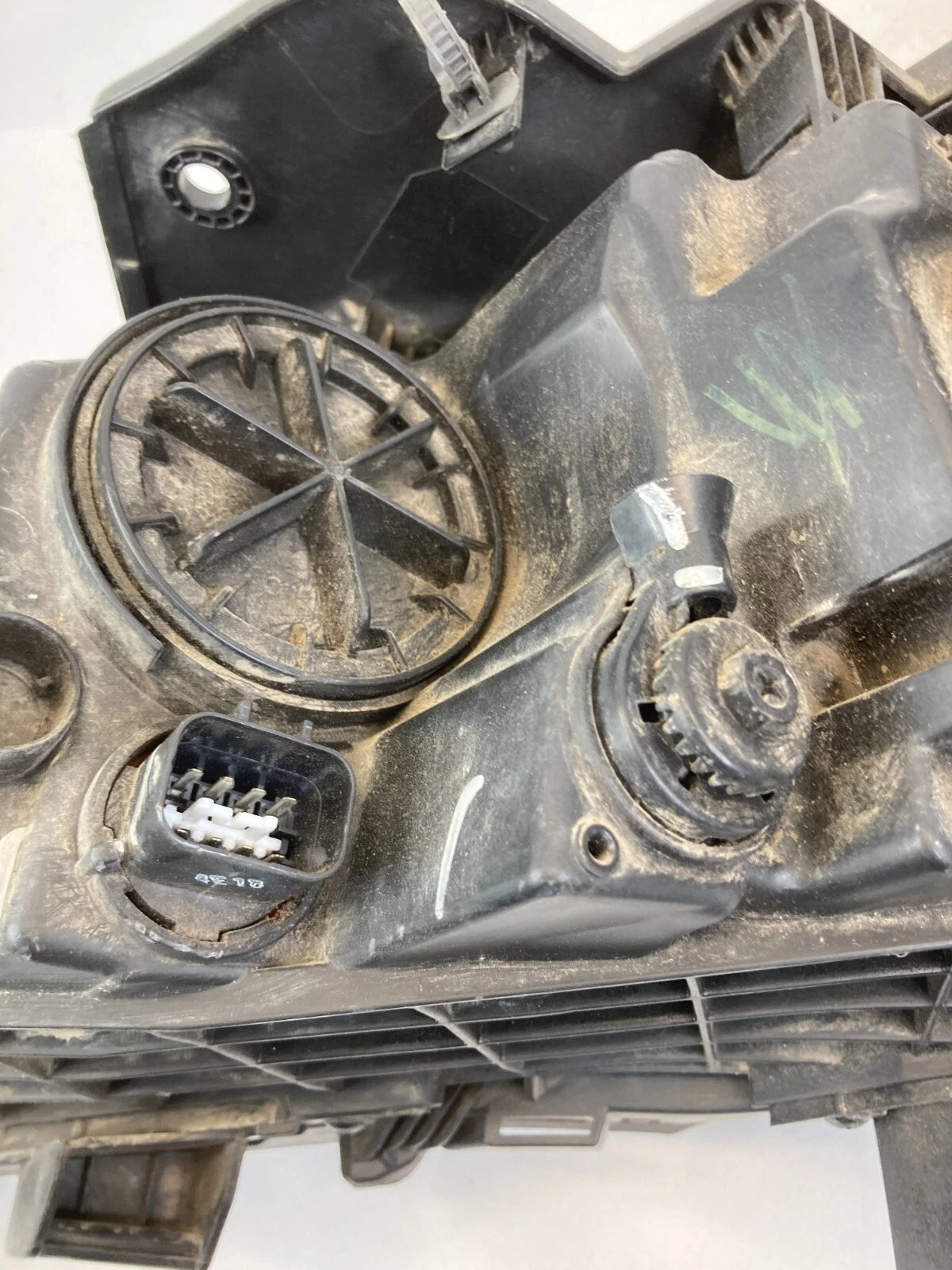 15 16 17 HYUNDAI SONATA SEDAN RIGHT PASSENGER SIDE HEADLIGHT HEADLAMP HALOGEN