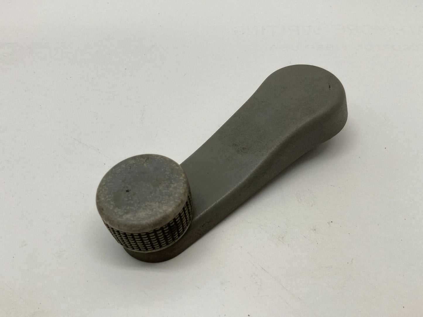 98-02 VOLKSWAGEN BEETLE FRONT LEFT SIDE WINDOW CRANK HANDLE MANUAL 1H0837581D