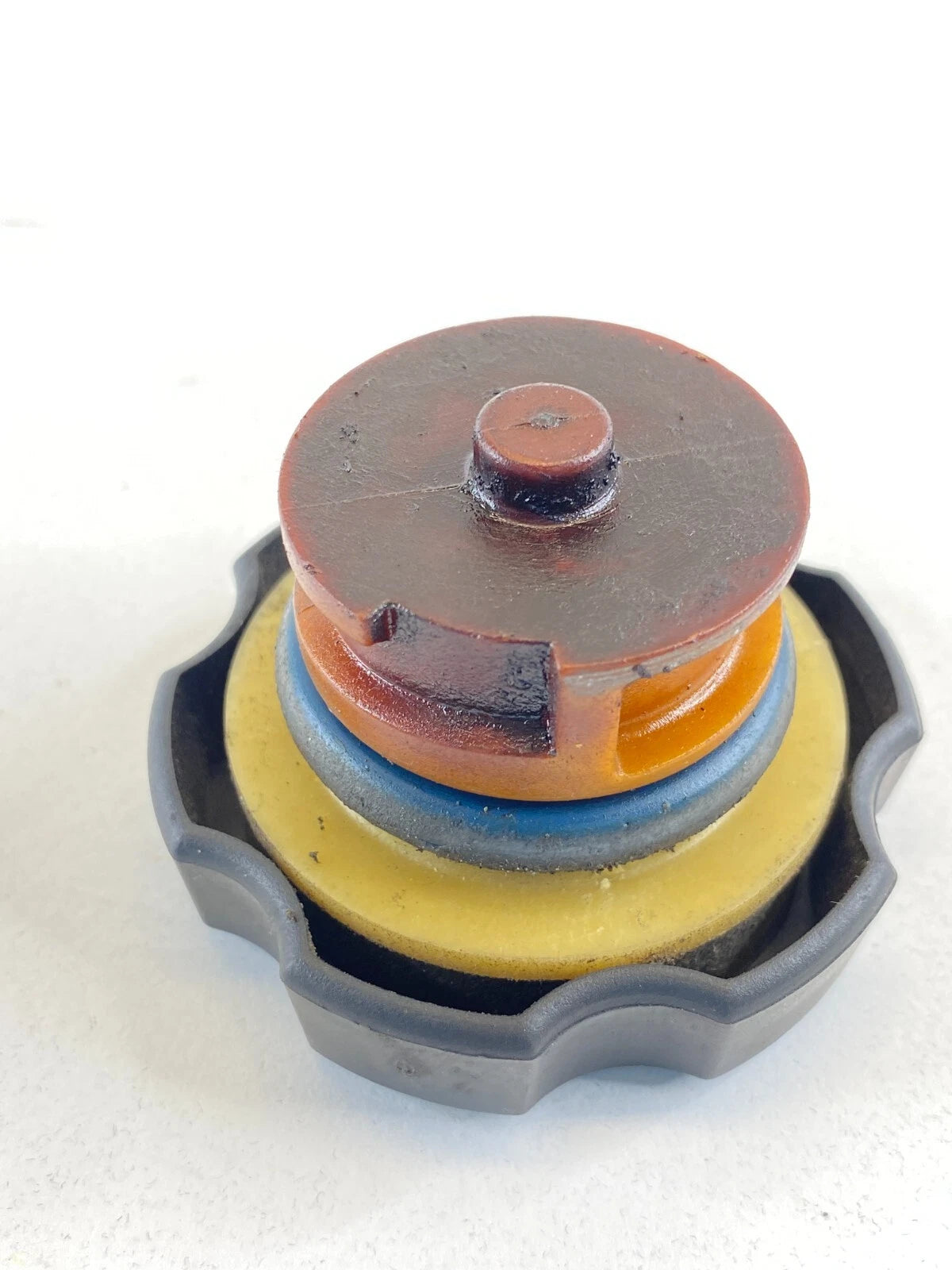 1994-2005 PONTIAC GRAND AM SEDAN ENGINE OIL FLUID FILLER CAP COVER SAE 5W-30 OEM