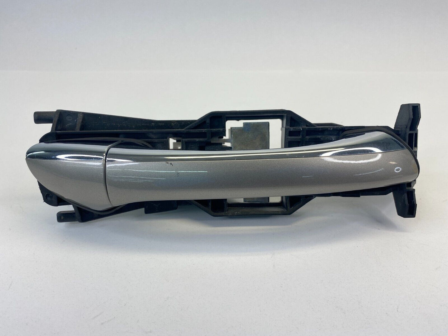 2003-2005 Mercedes-Benz E320 Sedan Front Right Side Exterior Outer Door Handle