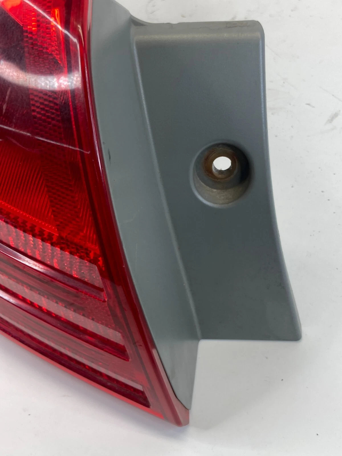 2008-2013 NISSAN ROGUE REAR LEFT SIDE OUTER TAILLIGHT LAMP OEM