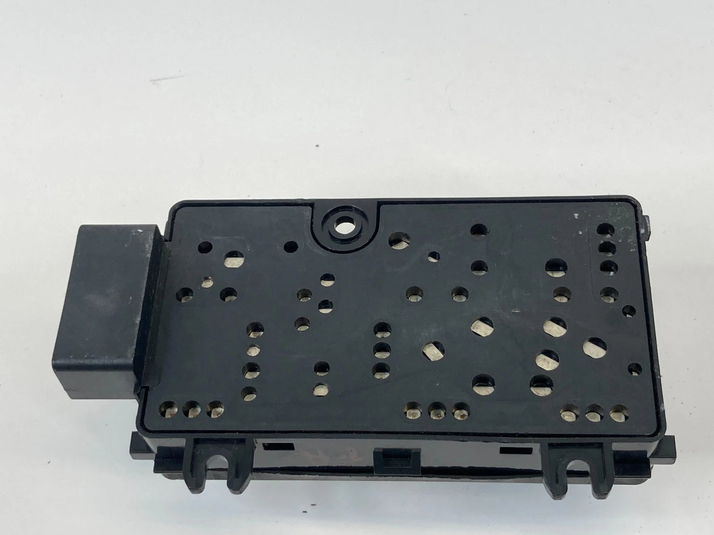 2003-2006 LINCOLN NAVIGATOR FRONT RIGHT SEAT POSITION CONTROL SWITCH 2L7T-14B701