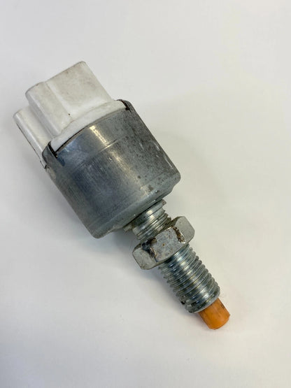04-08 TOYOTA PRIUS 05-09 HIGHLANDER 3.3L 24V BRAKE LIGHT STOP LAMP SENSOR SWITCH