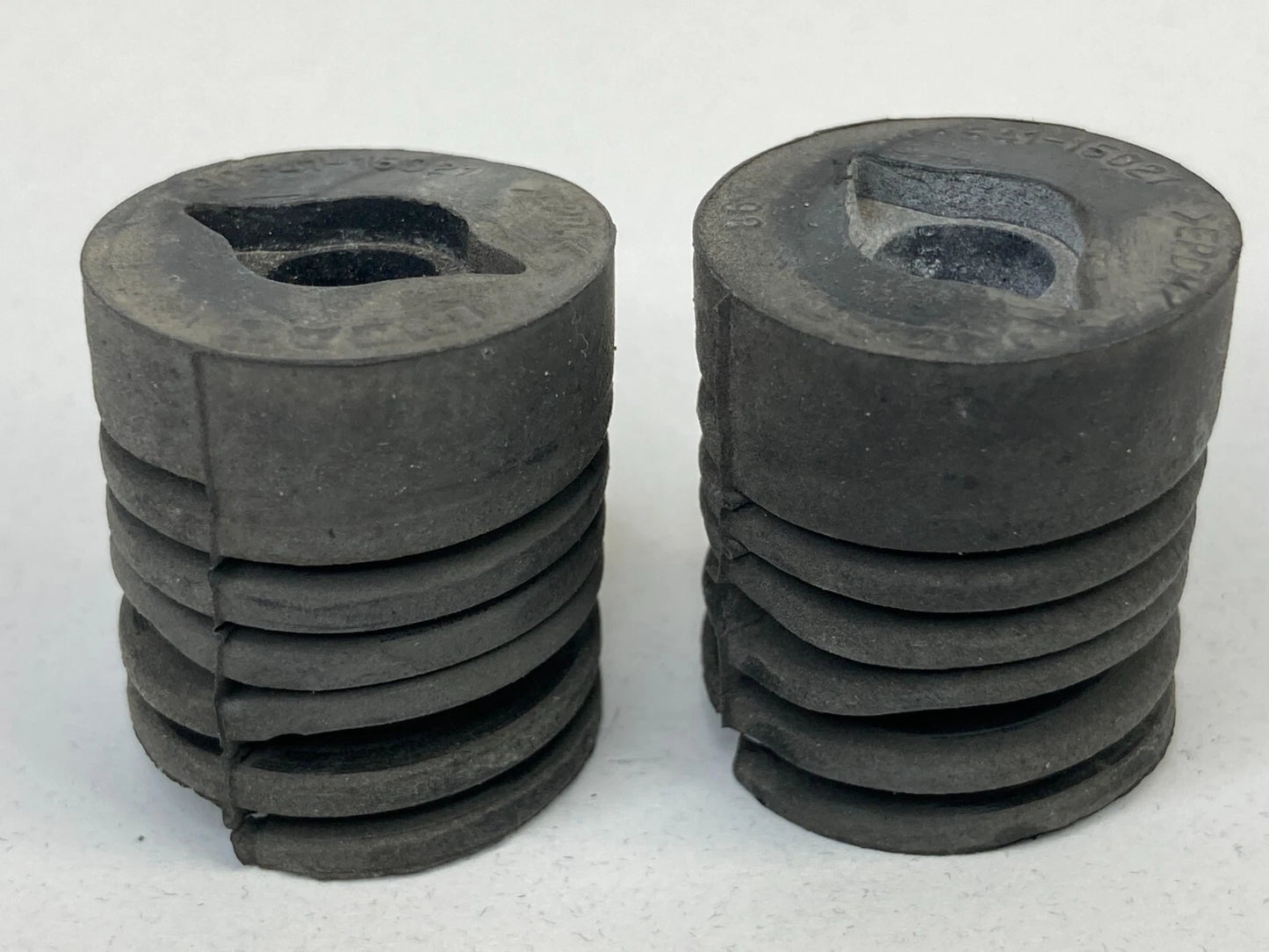 1998-2002 TOYOTA COROLLA FRONT HOOD BUMPER RUBBER ADJUSTMENT PAIR 90541-15021