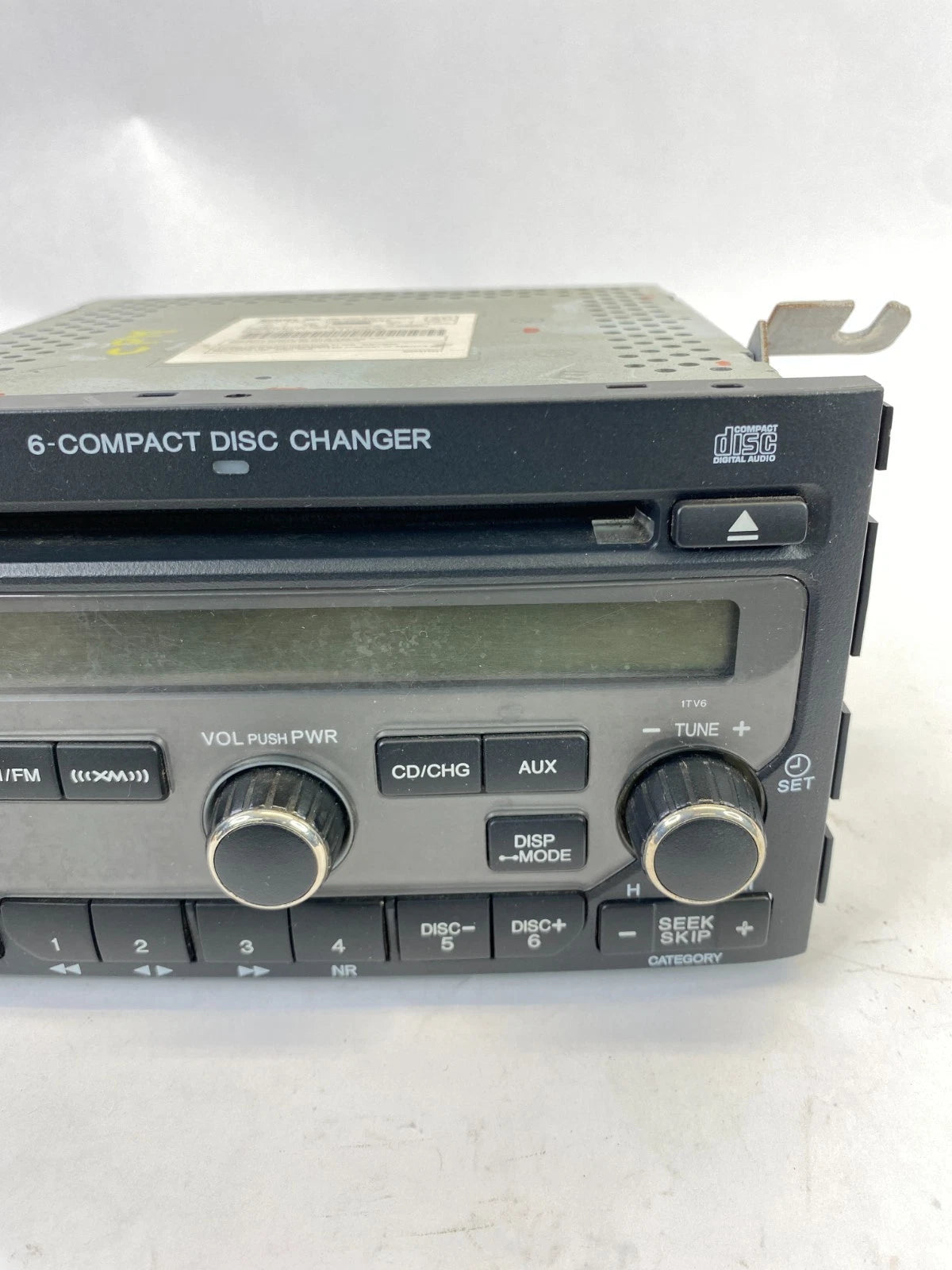2006-2008 HONDA PILOT AM/FM 6 DISC CD RADIO RECEIVER 39100-S9V-A600 OEM