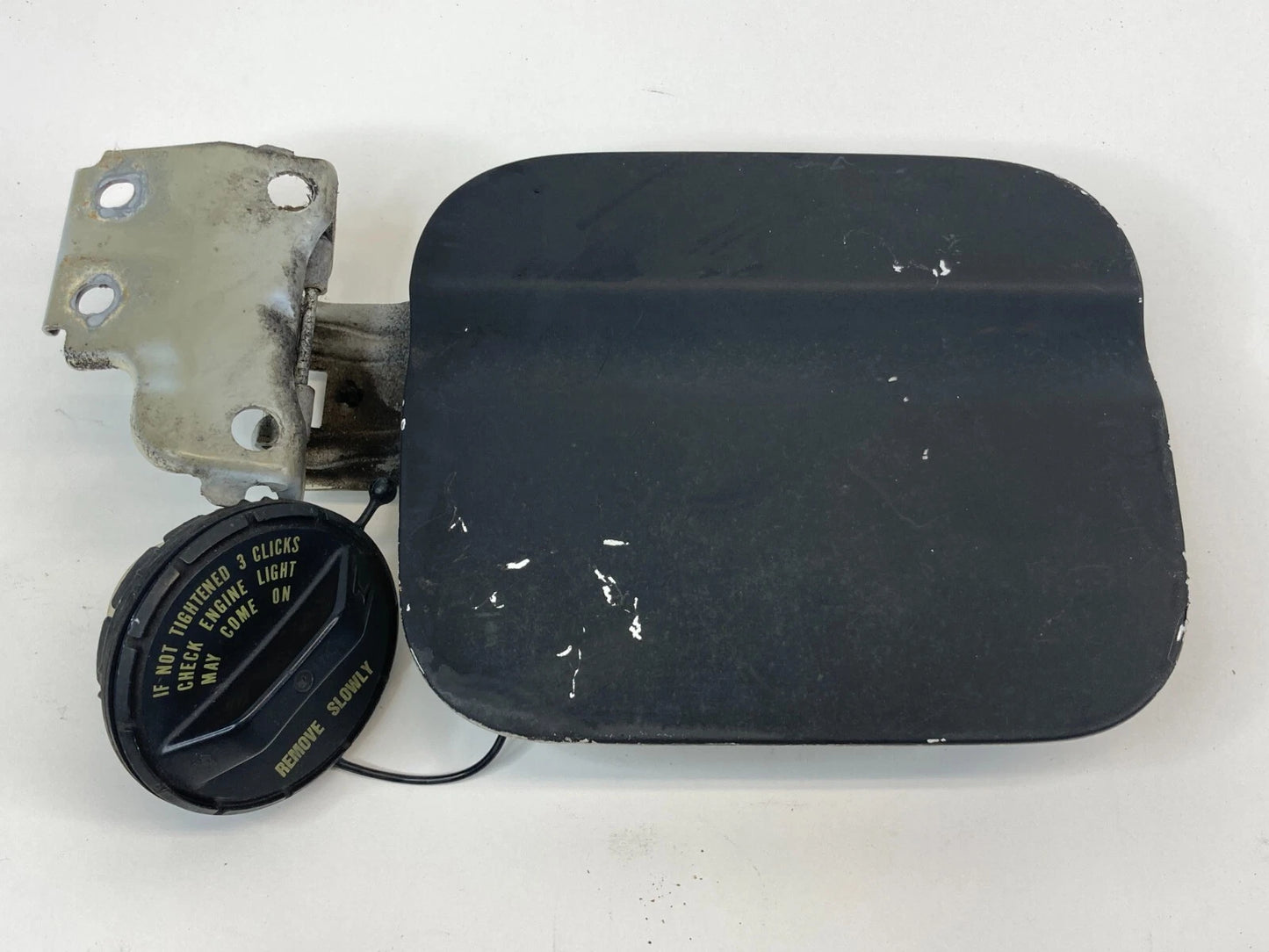 2004-2008 ACURA TL SEDAN 3.2L FUEL GAS DOOR TANK LID COVER W/ FUEL CAP OEM
