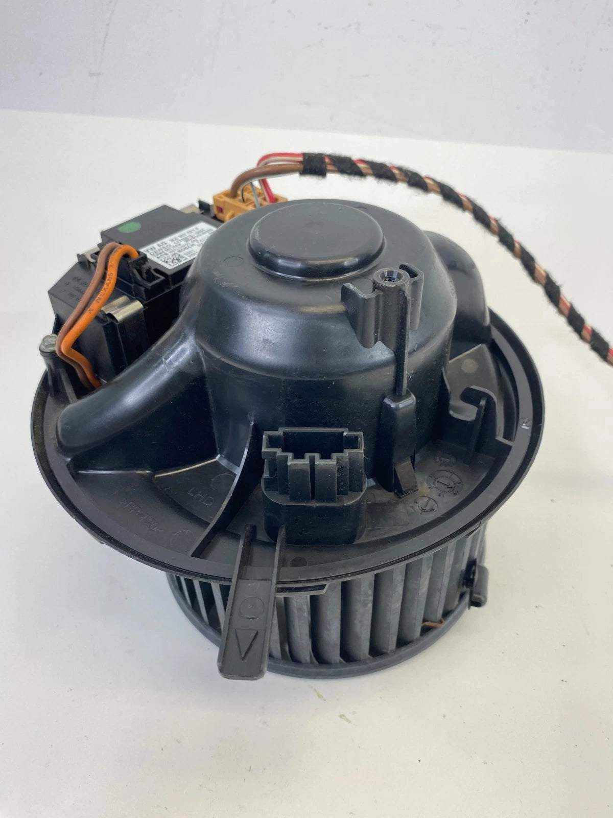 2012-2022 VOLKSWAGEN PASSAT FRONT MAIN HVAC HEATER BLOWER MOTOR OEM 3C0-907-521F