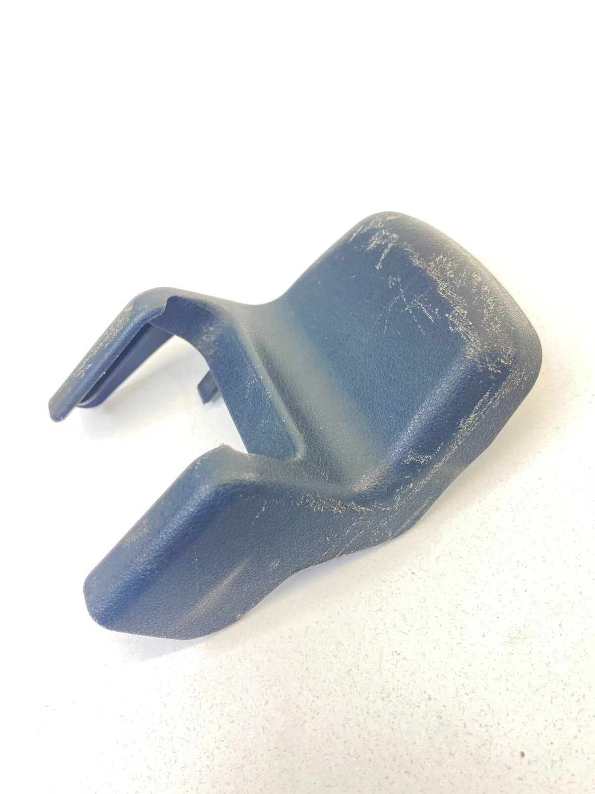2005-2010 TOYOTA AVALON REAR LEFT INNER SEAT TRACK END COVER TRIM 72158-AC050