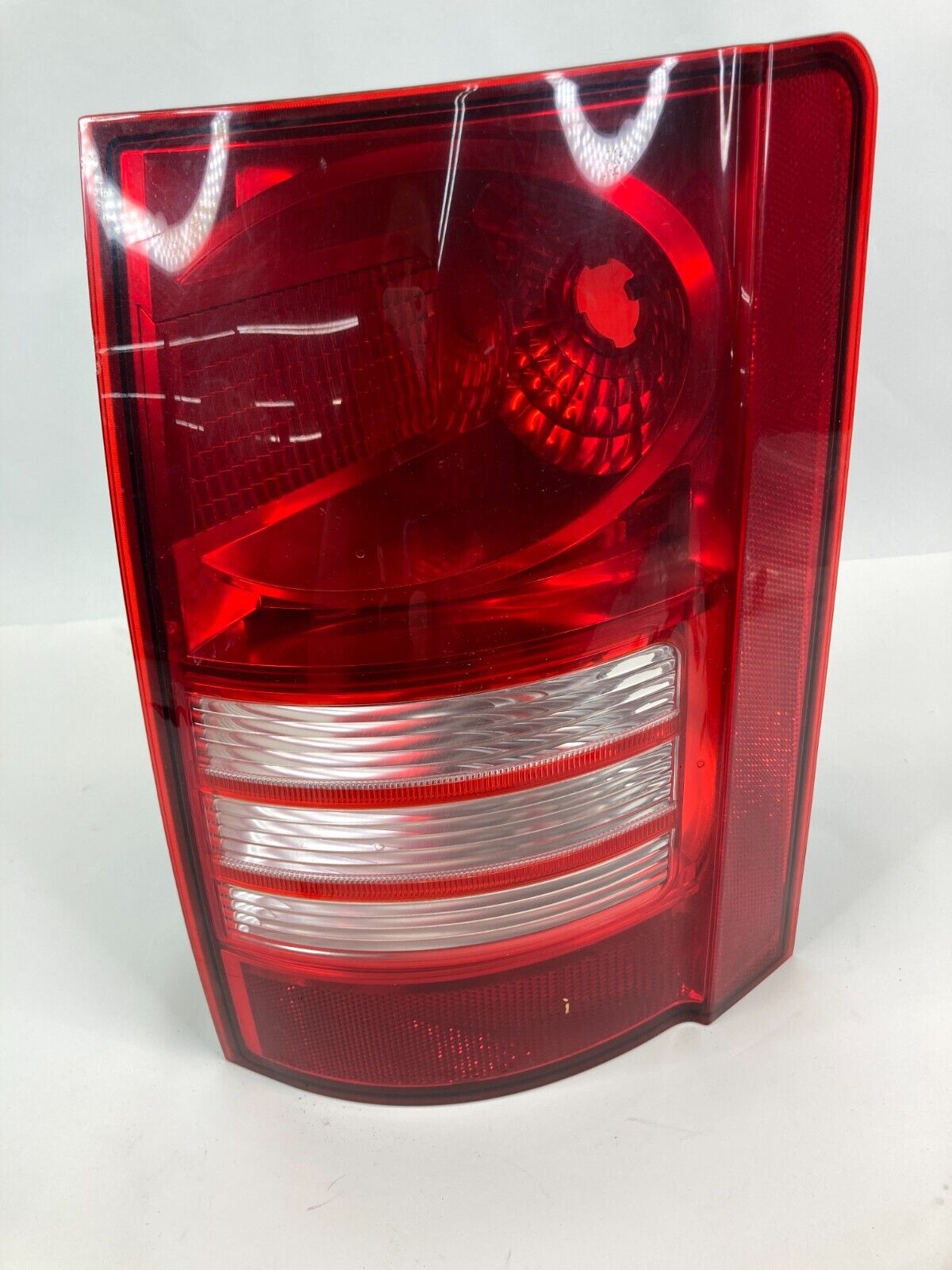 08-10 Chrysler Town & Country Rear Right Tail Light Taillight Lamp 05113200AB