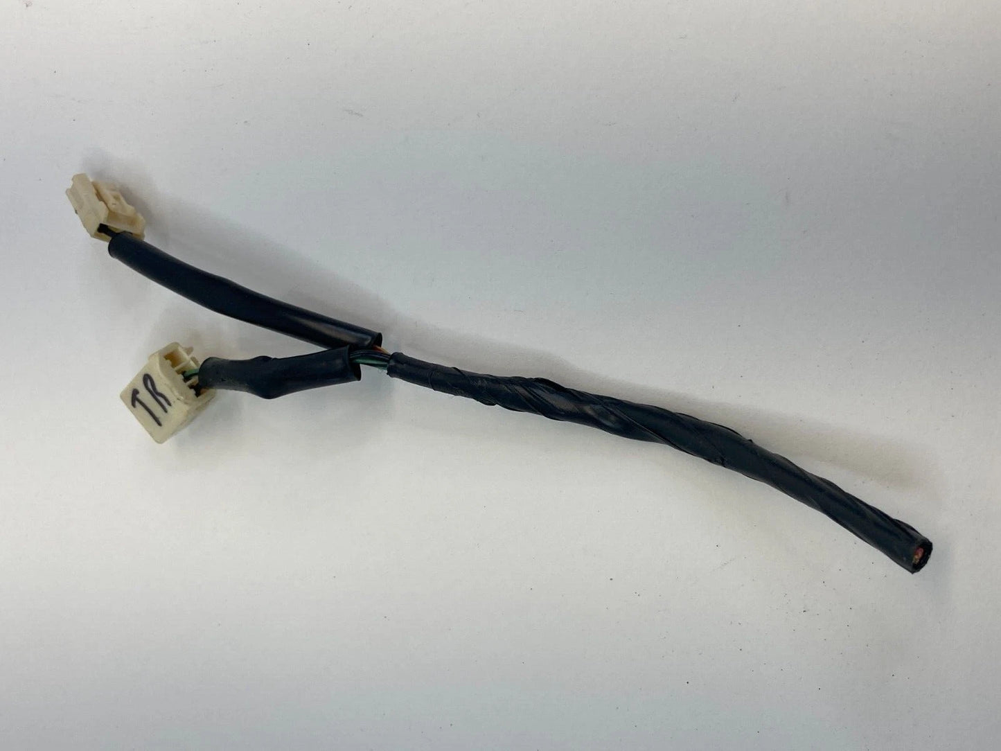 2003-2005 MAZDA 6 MAZDA6 REAR RIGHT SIDE TAIL LIGHT TAILLIGHT WIRE HARNESS OEM
