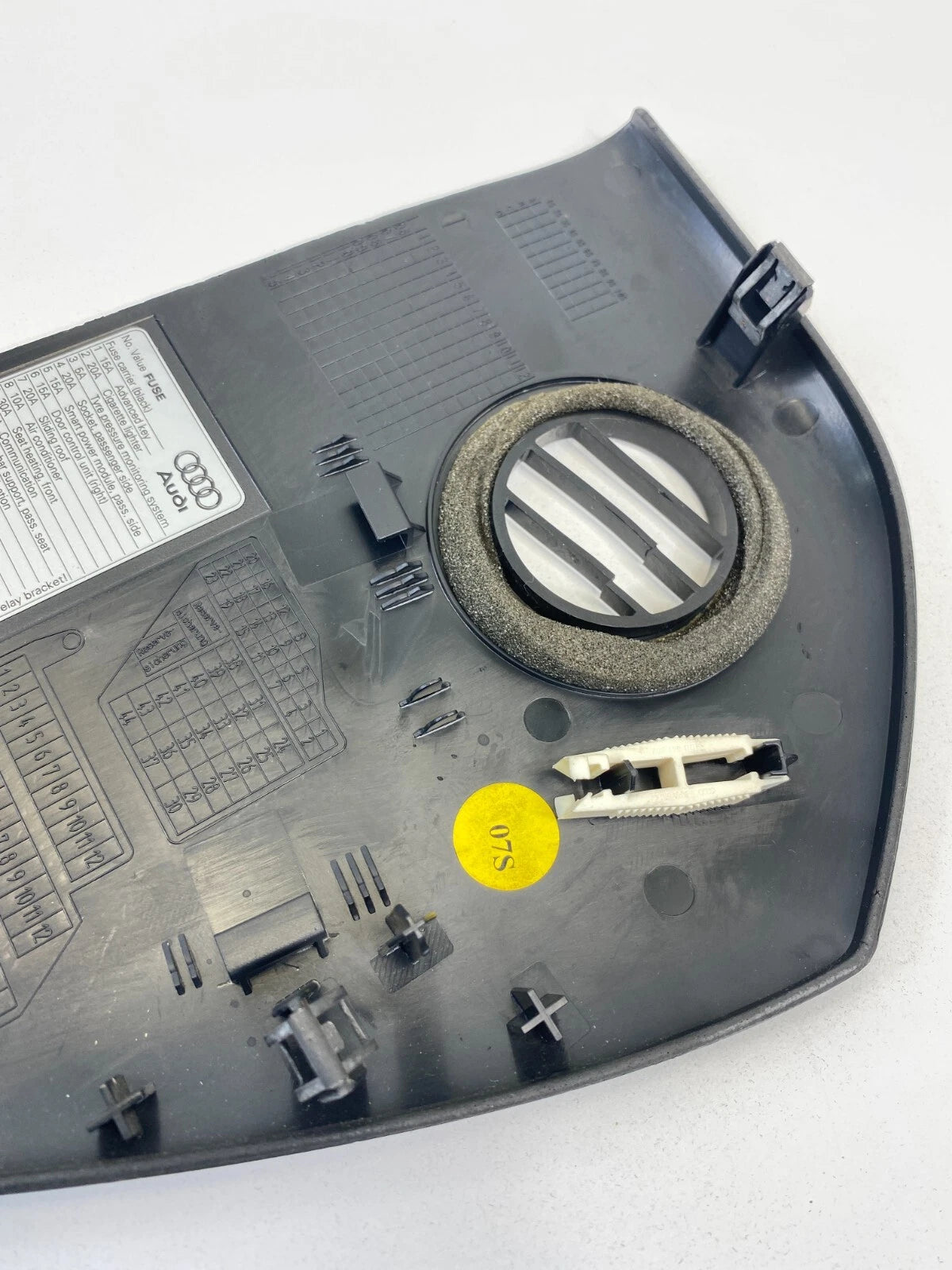 2007-2011 AUDI A6 QUATTRO S6 INSTRUMENT PANEL DASH RIGHT SIDE END CAP COVER OEM