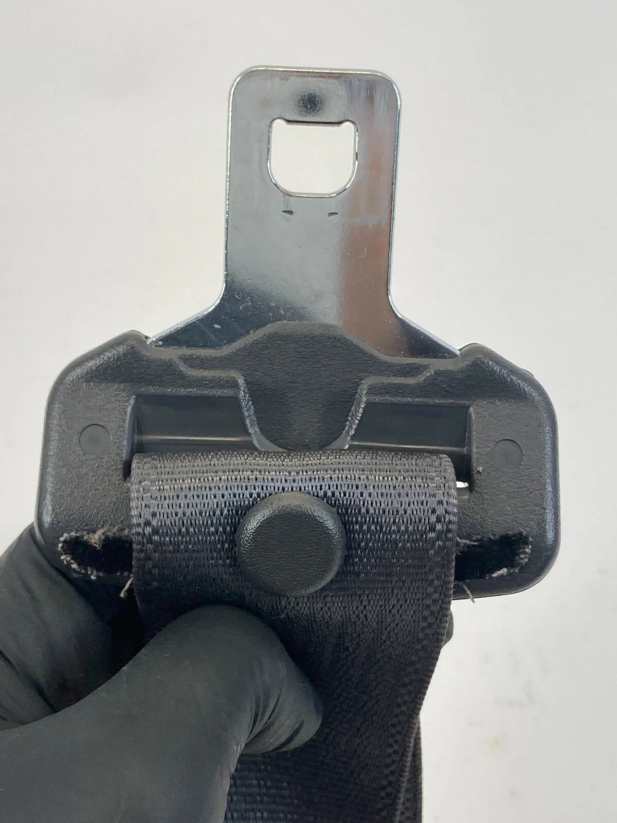 2002-2005 FORD EXPLORER FRONT RIGHT PASSENGER SEAT BELT RETRACTOR ASSEMBLY OEM