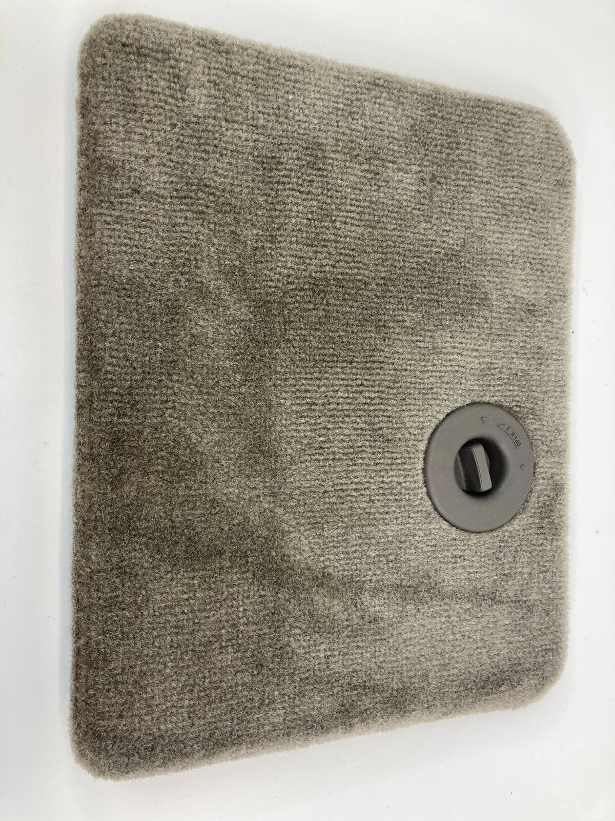 2006 TOYOTA TUNDRA SR5 TAN ACCESS CAB FLOOR STORAGE COMPARTMENT LID 584700C030
