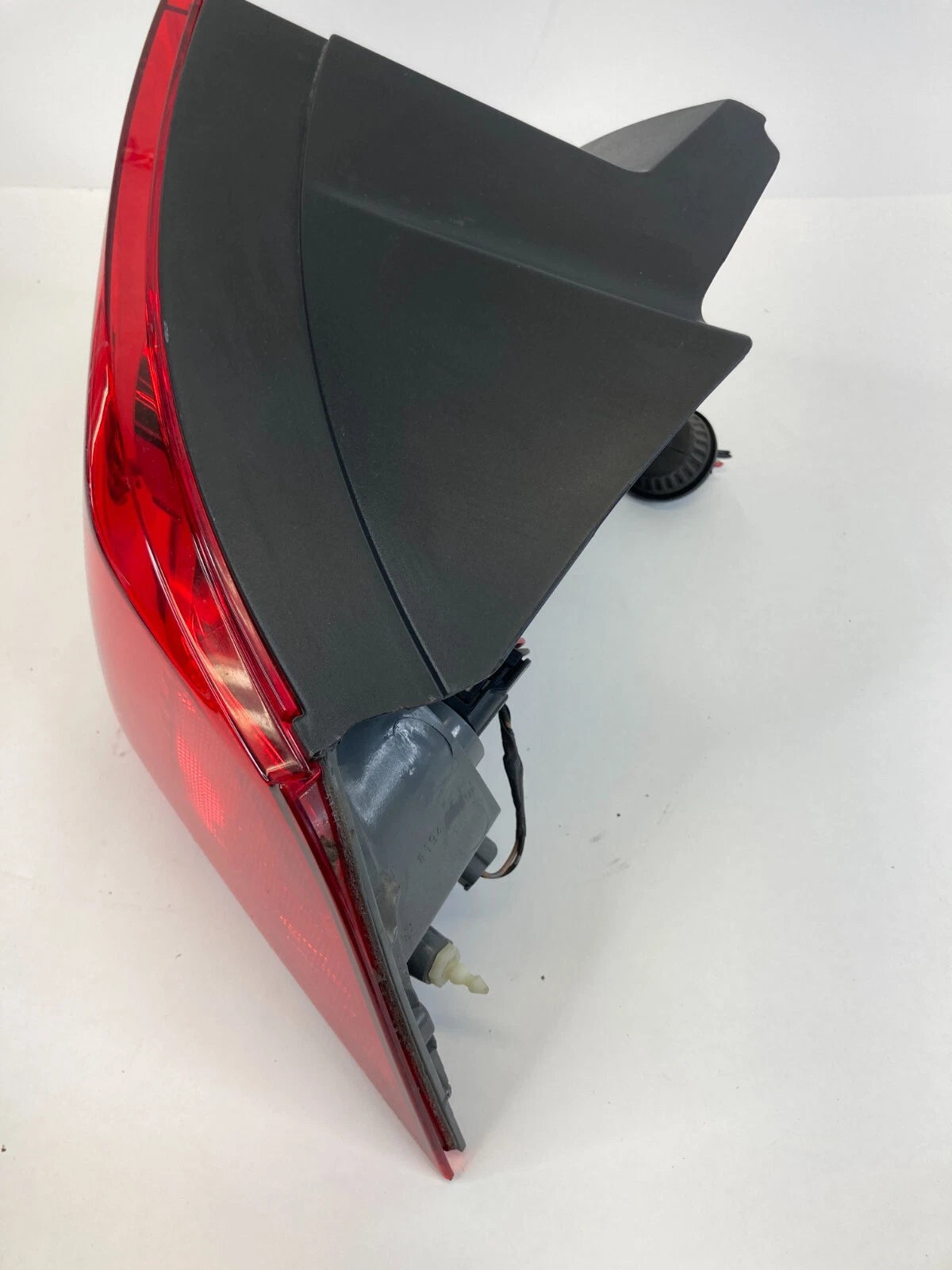 2010-2012 ACURA RDX RIGHT OUTER PASSENGER REAR TAILLIGHT BRAKE LAMP ASSEMBLY OEM