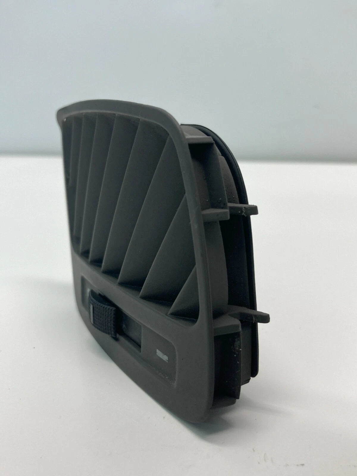2002-2004 AUDI A6 DASH LEFT UPPER A/C HEATER AIR VENT DEFROST 4B0-819-793 OEM