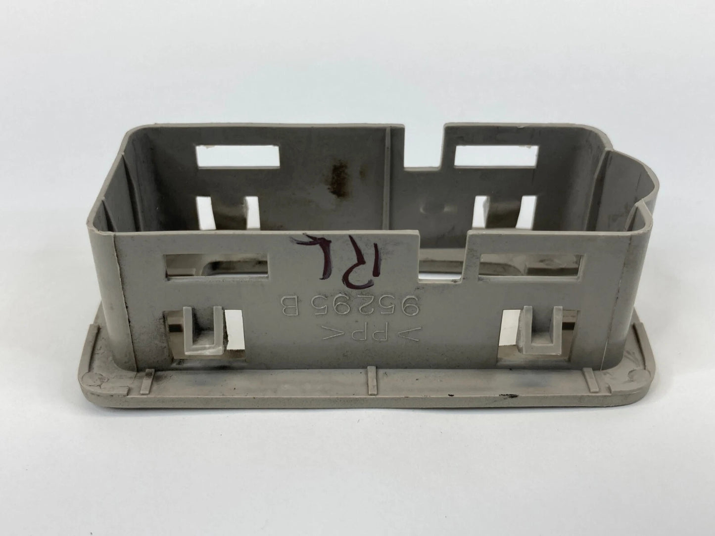 2005-2007 DODGE MAGNUM REAR LEFT PANEL DOOR WINDOW SWITCH TRIM BEZEL 1052530AB