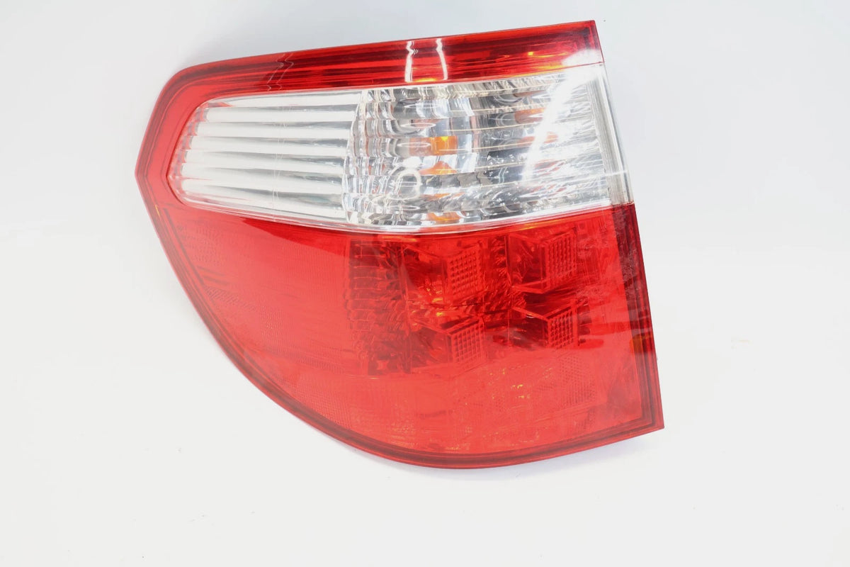 2005 2006 2007 HONDA ODYSSEY REAR LEFT DRIVER OUTER TAILLIGHT TAIL LAMP OEM