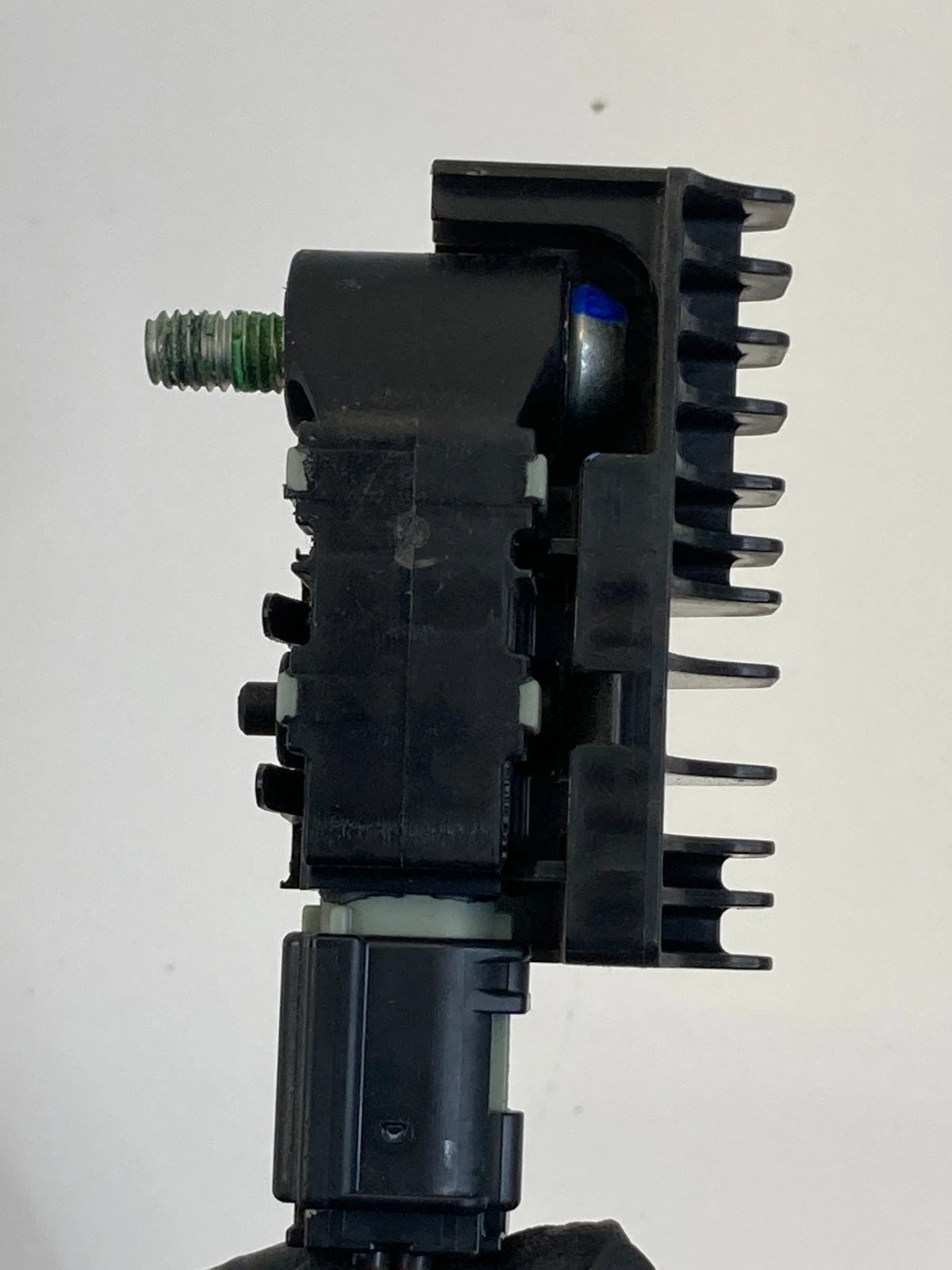 2008-2010 SCION XD FRONT LEFT DRIVER SIDE SEAT BELT BUCKLE ASSEMBLY OEM