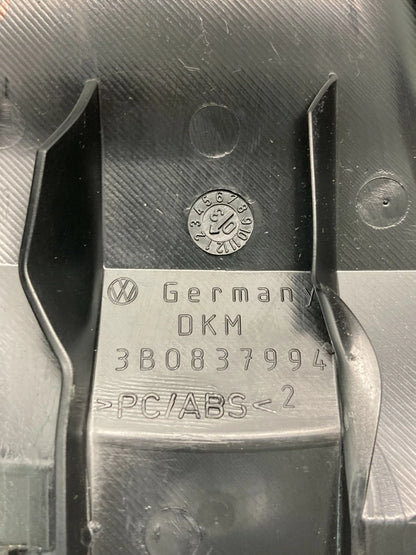 2002-2005 VOLKSWAGEN PASSAT FRONT RIGHT SIDE MIRROR CORNER COVER TRIM 3B0837994