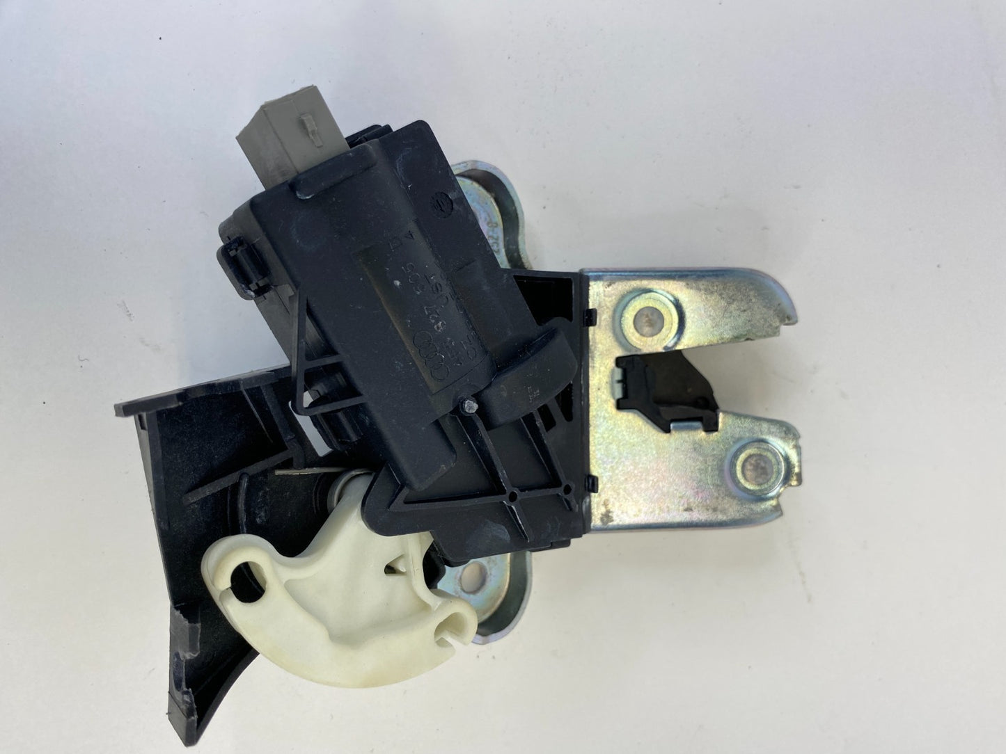 2009-2017 VW Volkswagen CC Sedan Rear Trunk Lid Actuator Lock Latch OEM