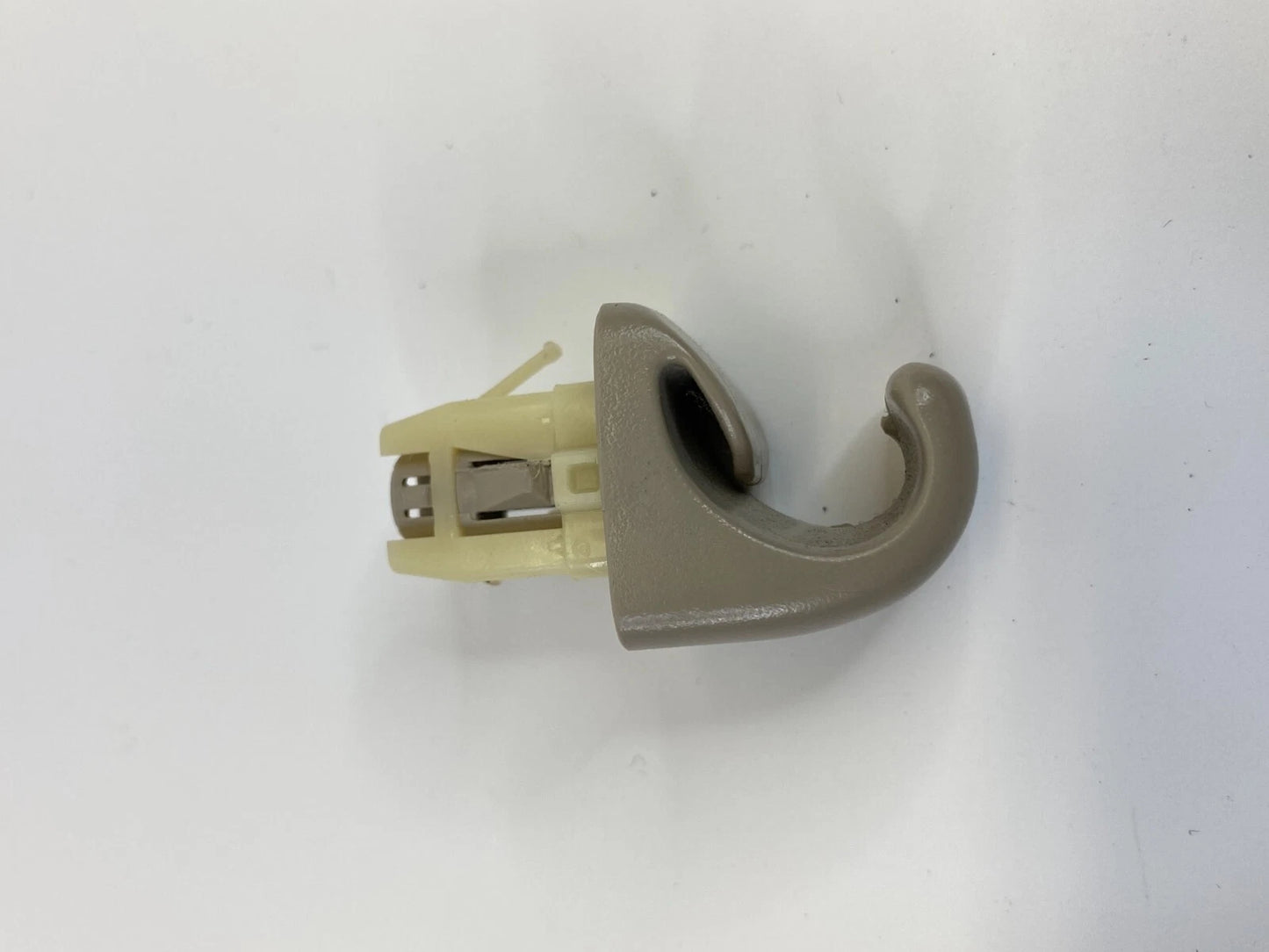 03-08 TOYOTA COROLLA LEFT SIDE SUNVISOR SUN VISOR SHADE CLIP HOLDER RETAINER OEM