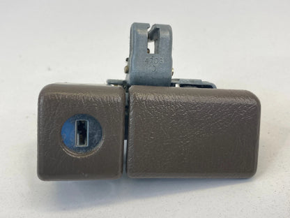 1994-1996 TOYOTA CAMRY GLOVE BOX STORAGE COMPARTMENT LATCH LOCK DOOR HANDLE OEM